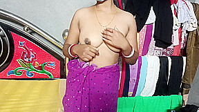 South asian Bhabhi Showing Her Juicy Vagina Gigantic Sexy Boobs & Heated Figure