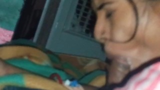 Desi bhabhi sucking large phallus , cumshot in mouth